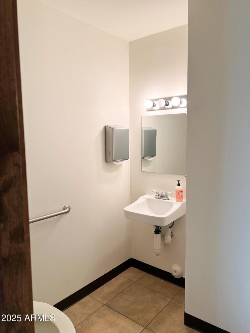 7202 E Carefree Drive, Suite 3 1A-26