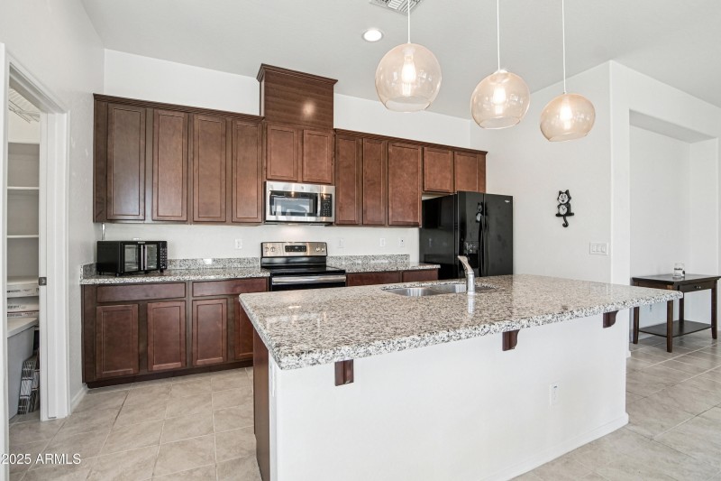 11-print-W Encanto Blvd-S1112-011