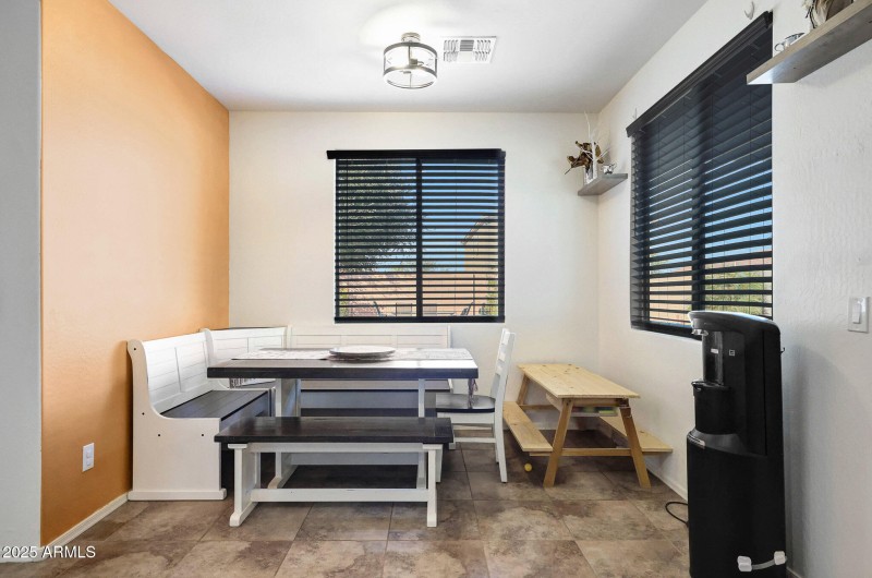 Eat-In Kitchen Dining Area