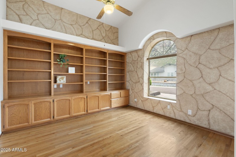 16-7242 N 23rd Place