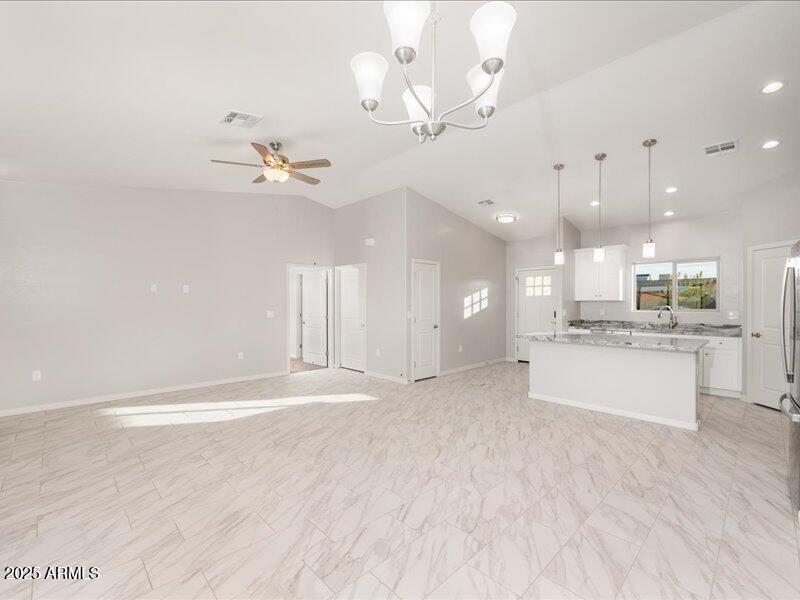 19-9842-W-Pacifico-Drive-19