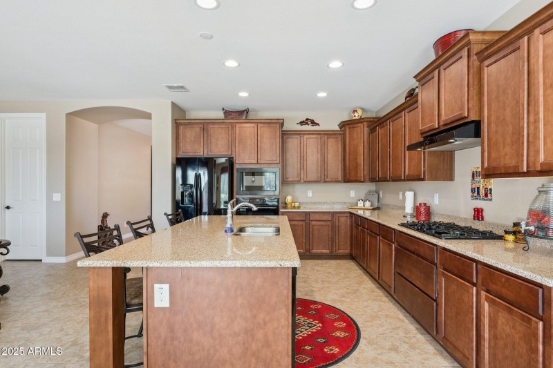 10-web-or-mls-401-basswood-ave