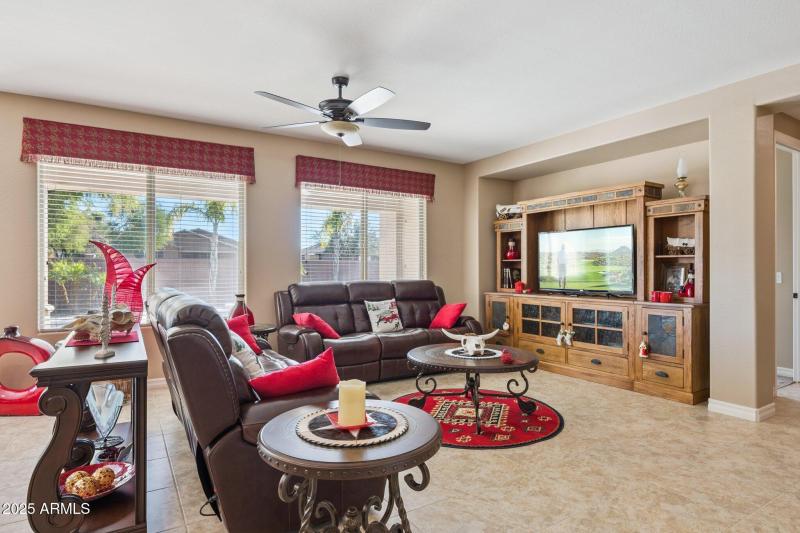 14-web-or-mls-401-basswood-ave