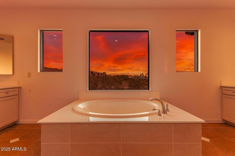 793EE317-BBAC-4B6A-8C4F-175F107EA762