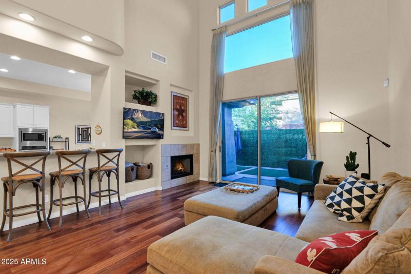 8-web-or-mls-P1404496