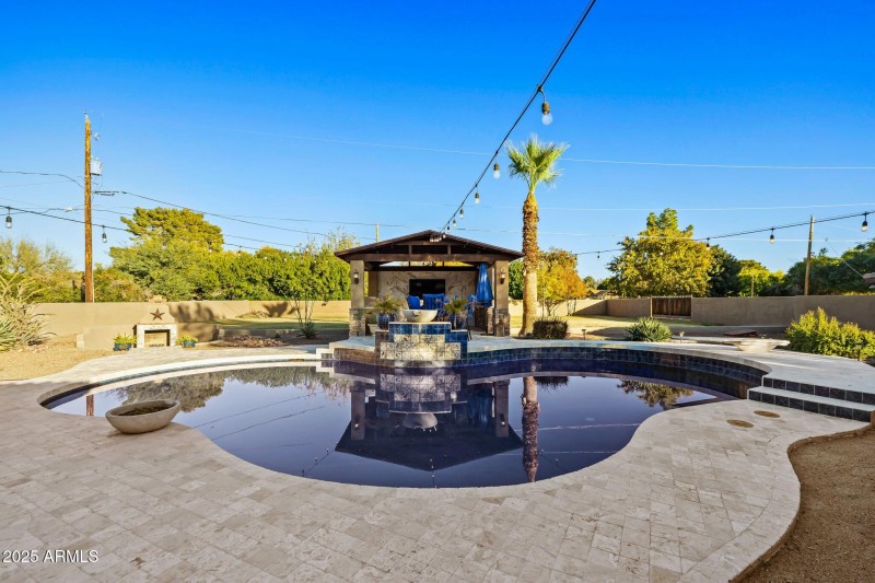 79-web-or-mls-13217 N 65th Dr--70