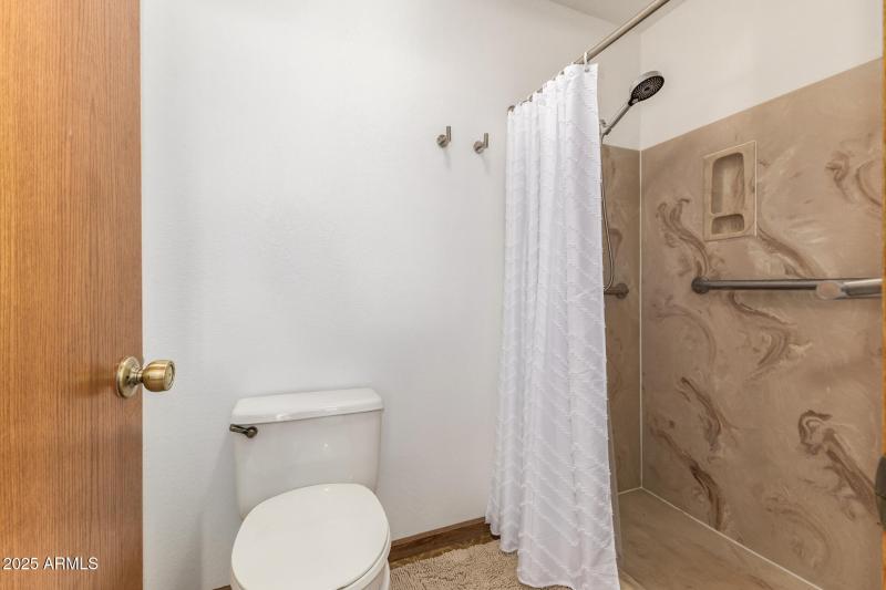 Separate Toilet/Shower Room