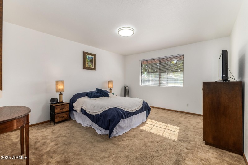 Large Guest Bedrooms