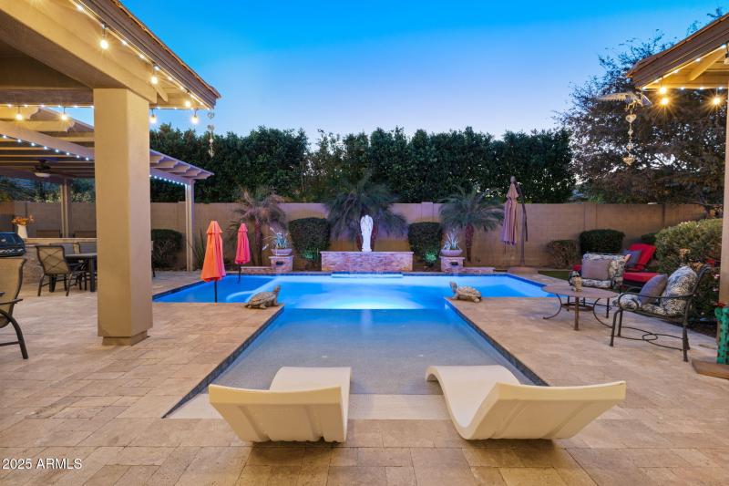 Entertainers Backyard