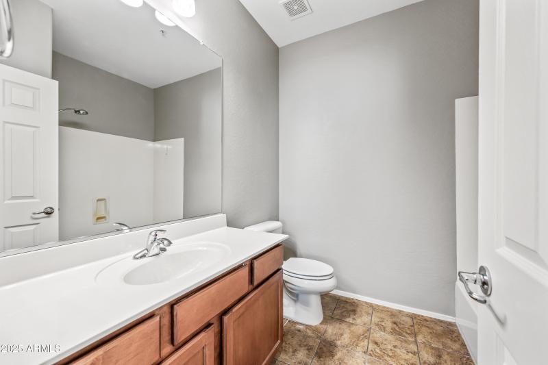 27-15240N142A1034-ocupix-