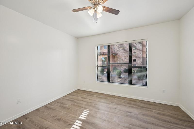 16-web-or-mls-N 40th St-S1312-009