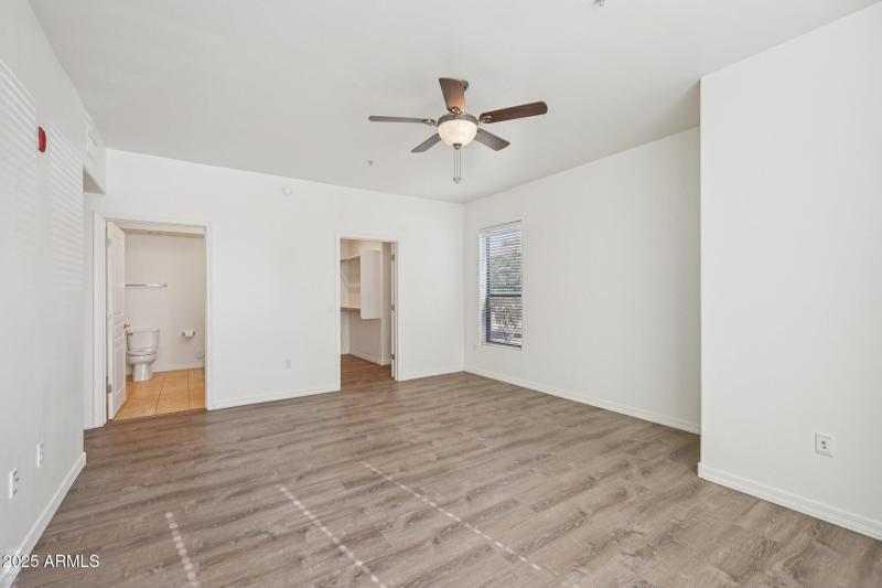 18-web-or-mls-N 40th St-S1312-019