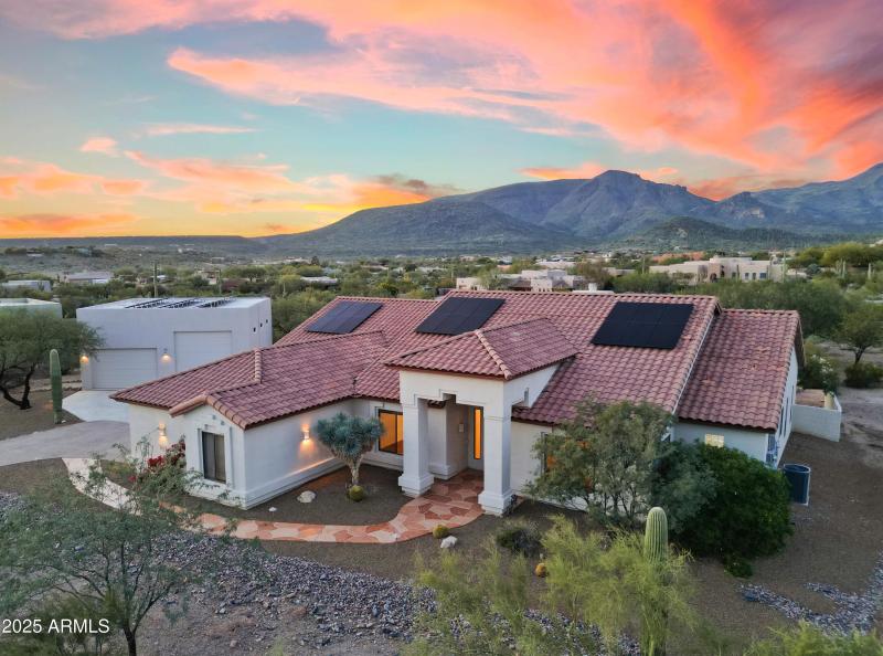 5892 E Hidden Springs1