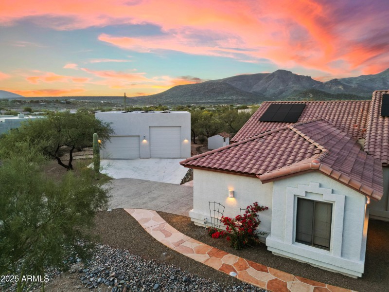 House to Large Garage