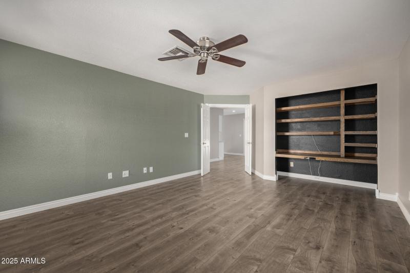 Game room or 5th bedroom