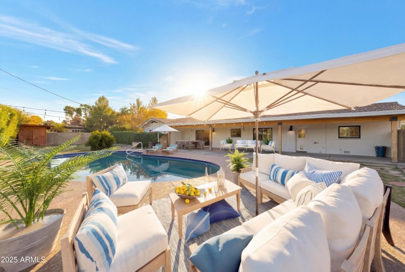 Entertainers backyard