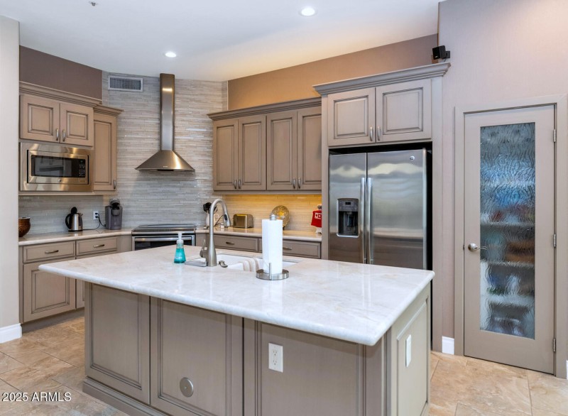 7700 E Princess Blvd-large-014-016-7700