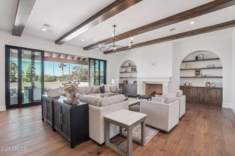 8-web-or-mls-N Echo Canyon Ln-S1412-008