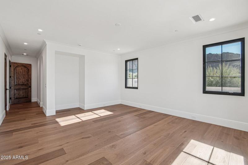 29-web-or-mls-N Echo Canyon Ln-S1412-029