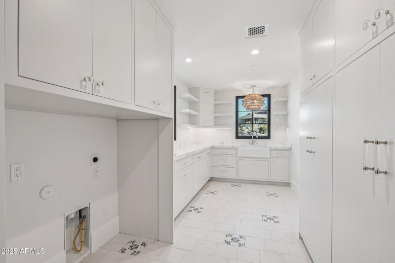 31-web-or-mls-N Echo Canyon Ln-S1412-031