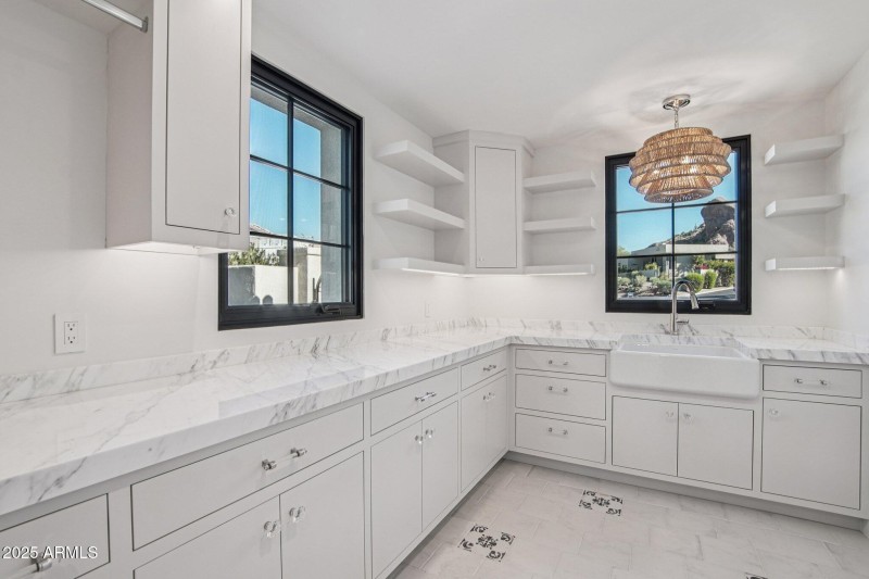 32-web-or-mls-N Echo Canyon Ln-S1412-032