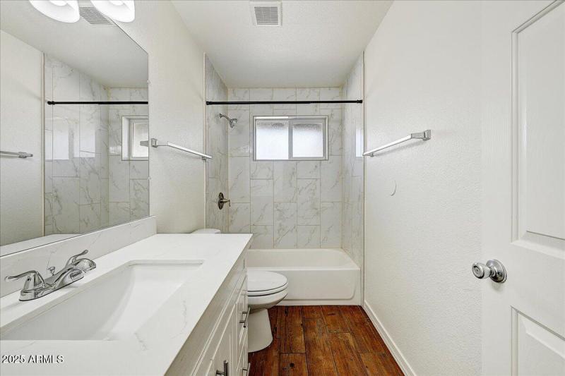 Updated Full Bathroom