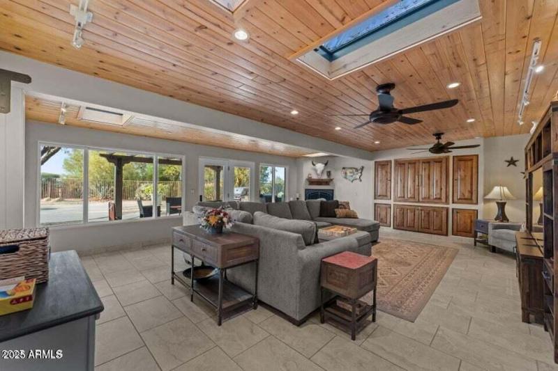 20250825170503818792000000-o