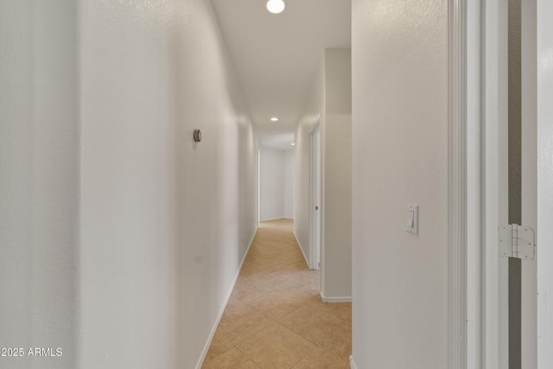 20652_N_53RD_AVE_2nd_011