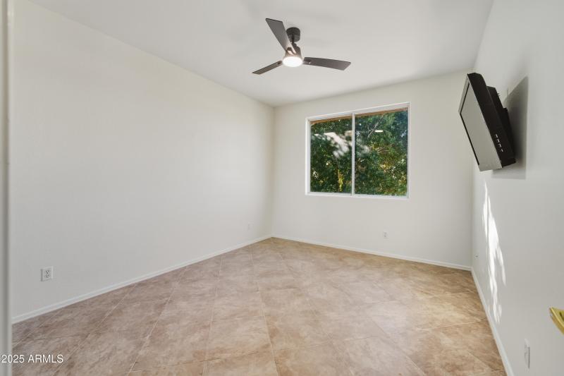 20652_N_53RD_AVE_2nd_014