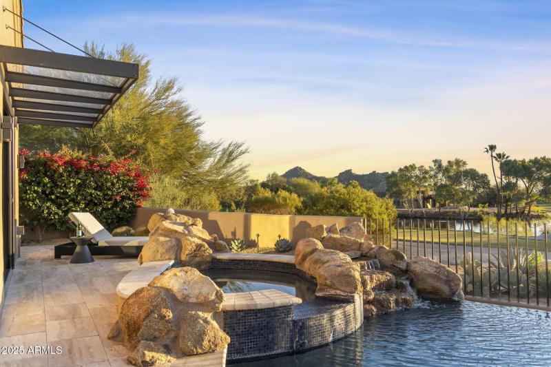 Between 18th Holes of 2 Boulders courses