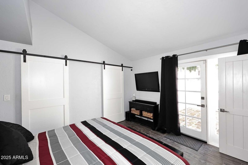 Primary Bedroom2 (2)