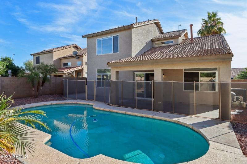 41-web-or-mls-E Oakland St-S1512-041