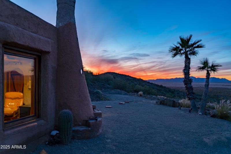 12-House Sunset View