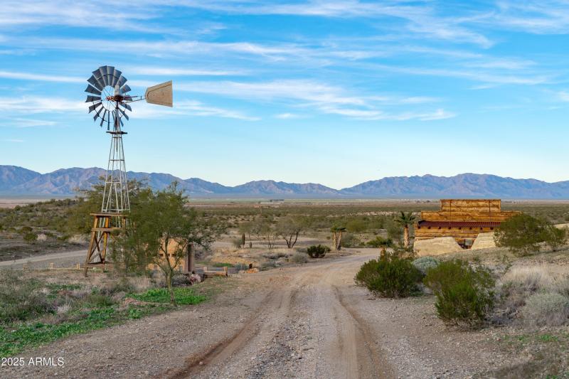 70-Working Windmill View