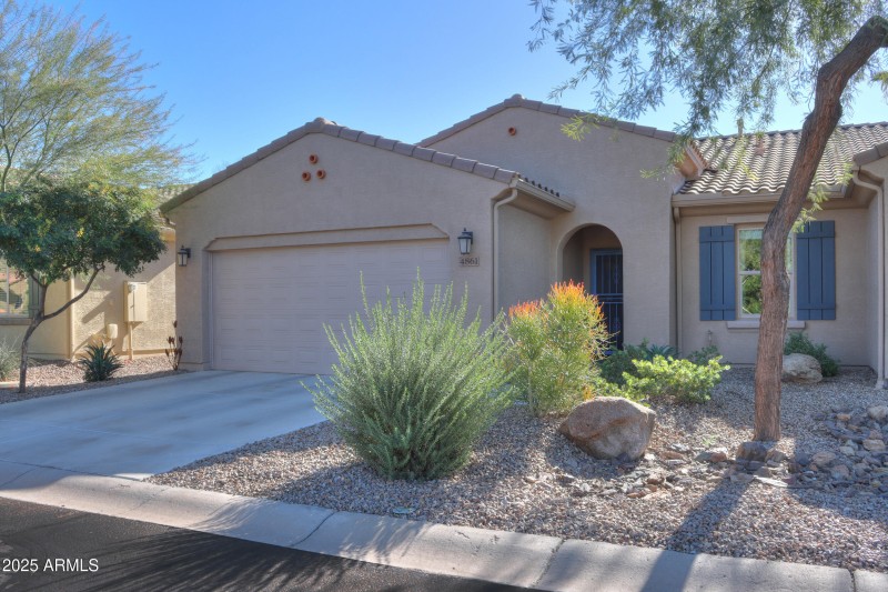 HOA maintains exterior