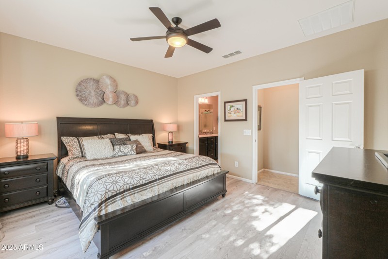 Primary w/tile flooring