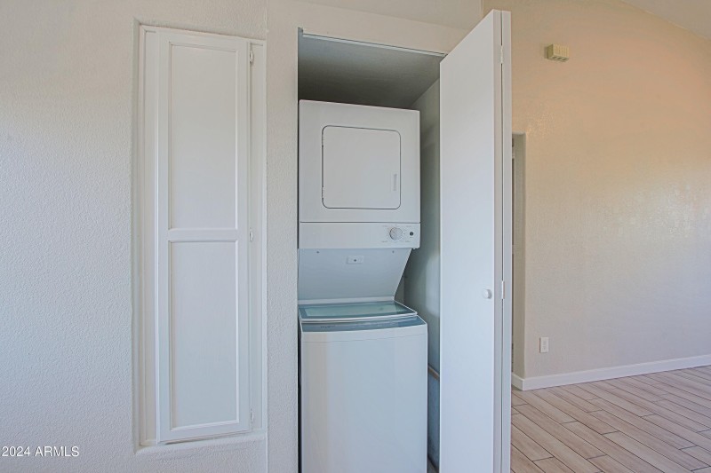 1614 West Purdue laundry