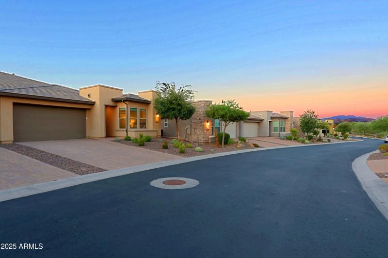 Front with 4 Peaks Views