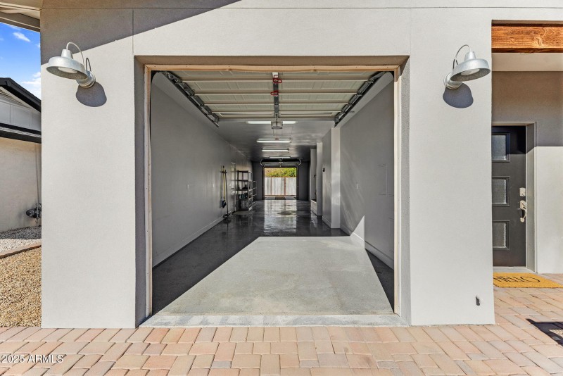 38-web-or-mls-8522 E Vernon Ave-38