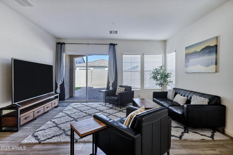 10104 E Nichols Ave-11