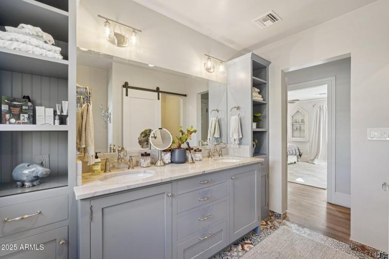 36-web-or-mls-W Lynwood St-S1412-036