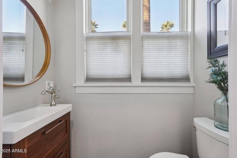 46-web-or-mls-W Lynwood St-S1412-046