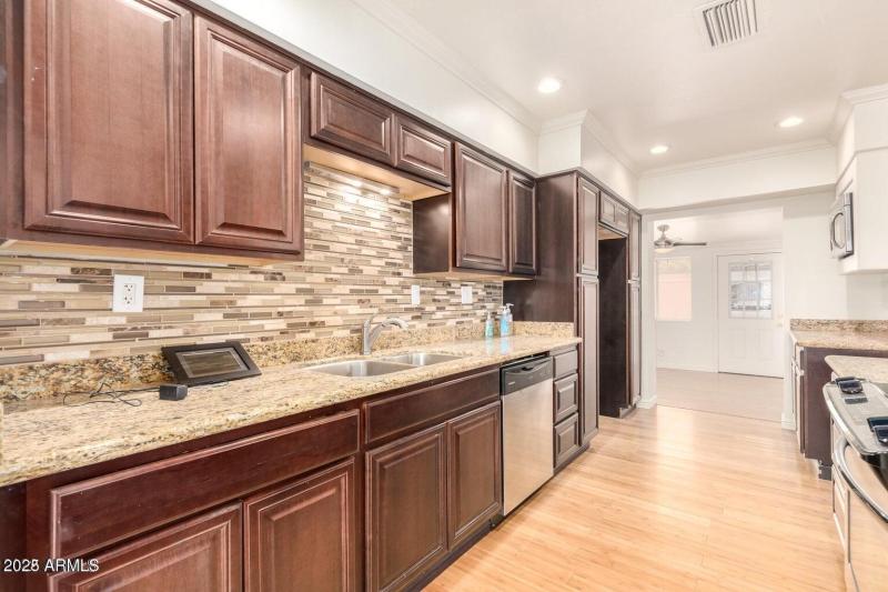 20220320100105074368000000-o