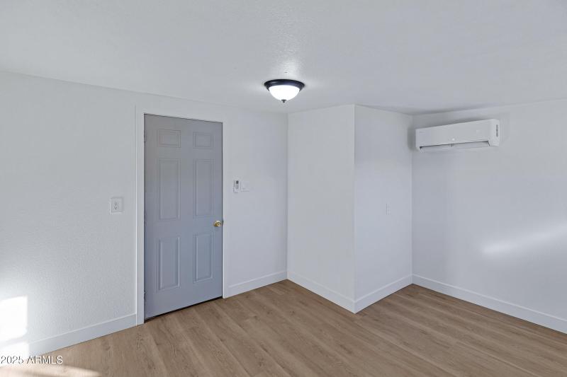 4556 N Ironwood Dr-25