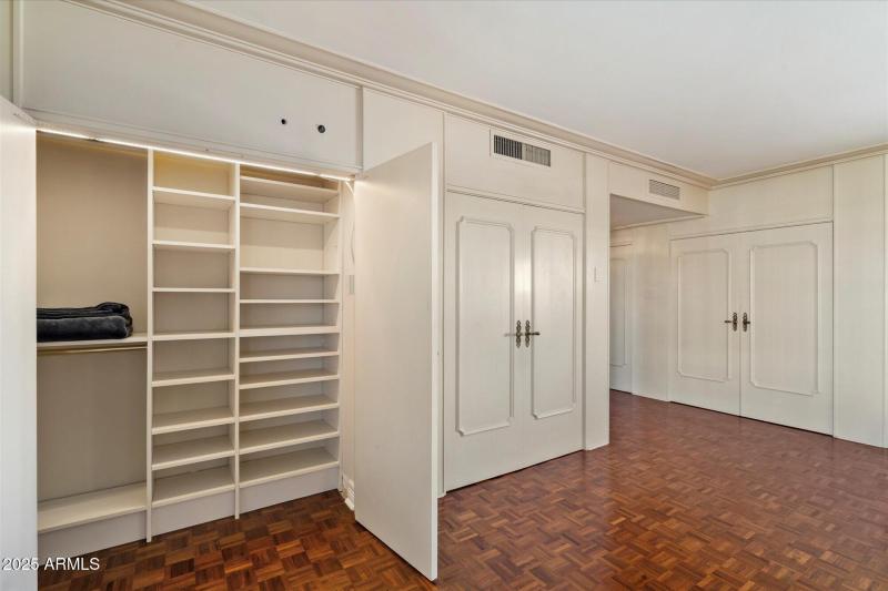 4 Closets in Primary