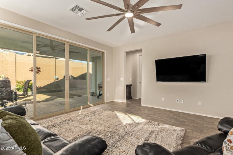 Light-Filled Great Room Design