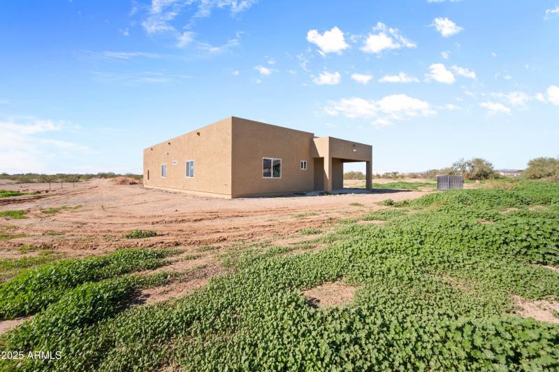 31912 S Bush St Wittman AZ 85361-31