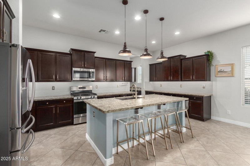 Fully Equipped Kitchen Amenities