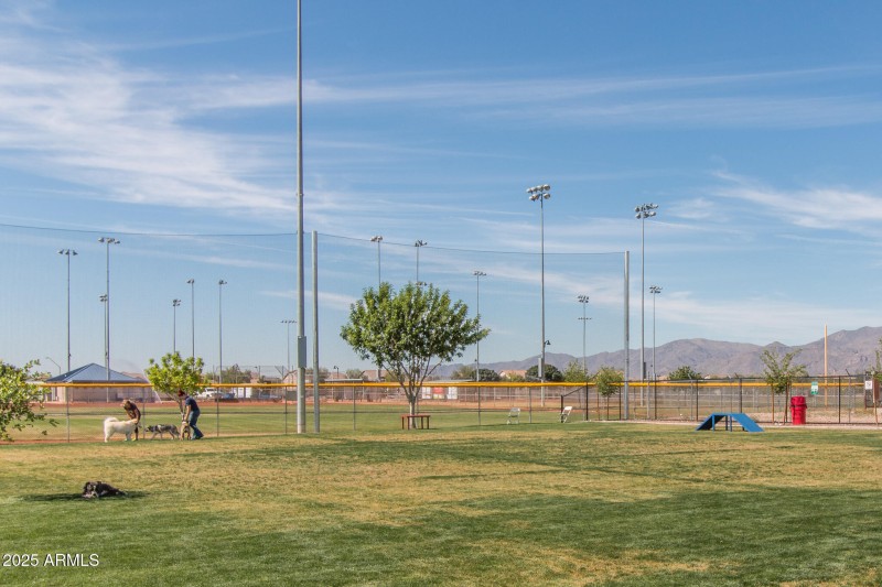 I) COMMUNITY DOG PARK