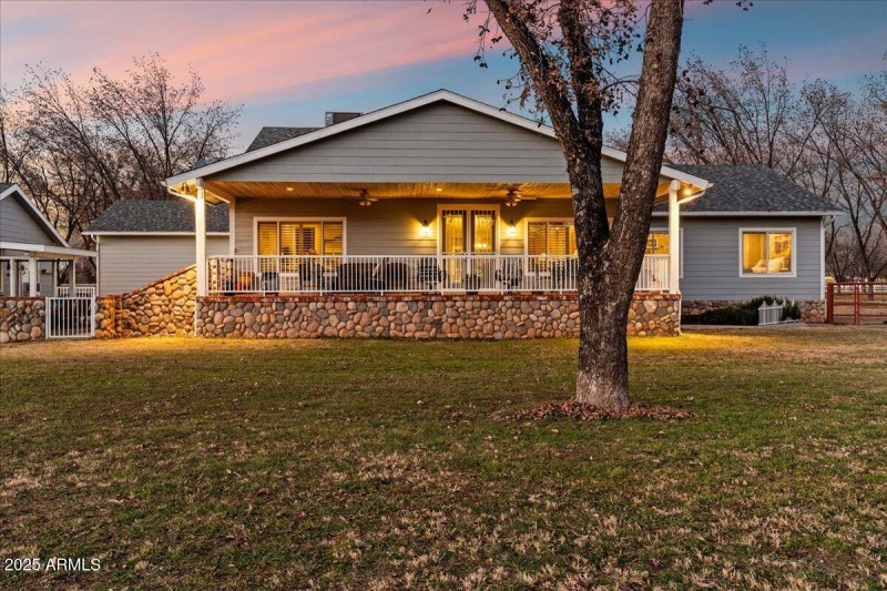 39-Backyard Twilight